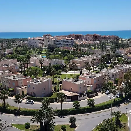 Lovley 2 Bed With A Sea View !